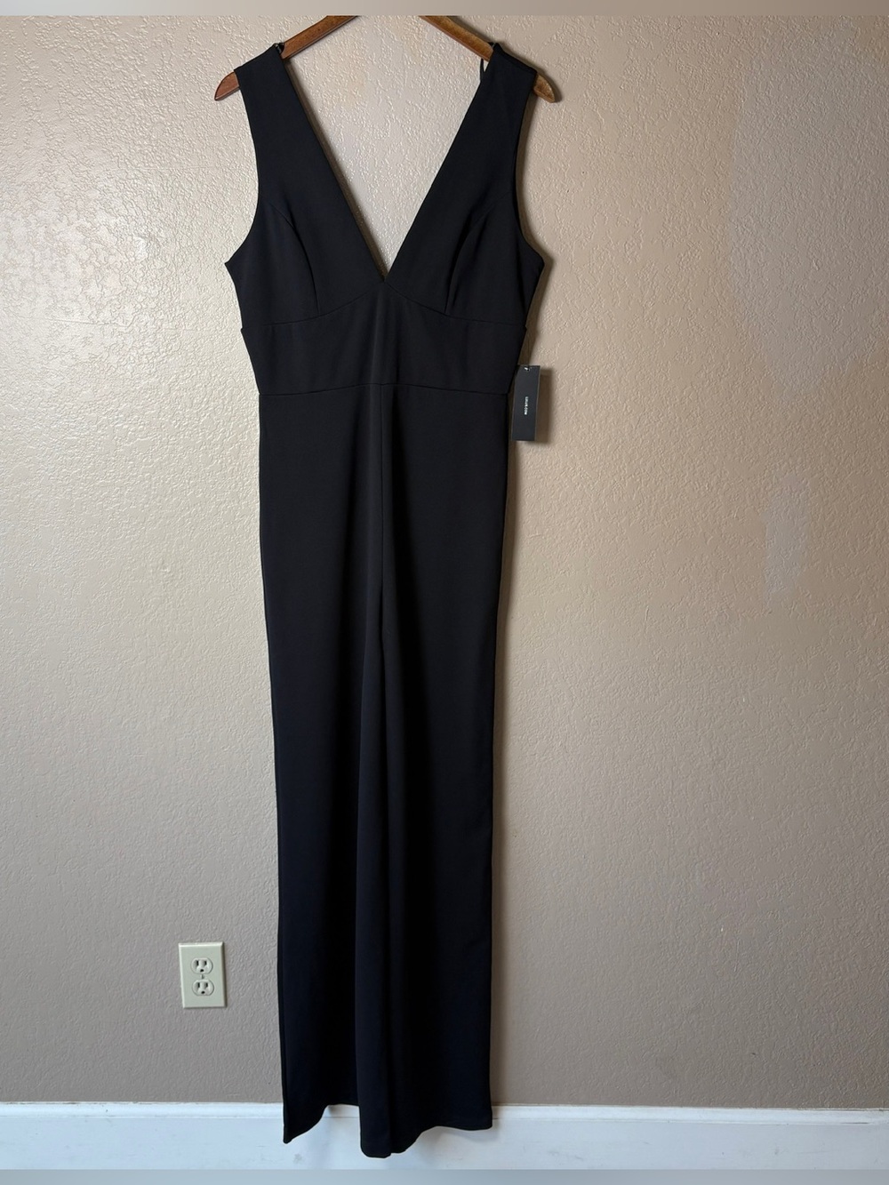 Lulus Black Fitted Bodice Wide Leg Jumpsuit NWT Size L